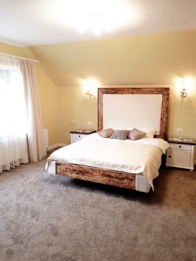 Apulum Gardens Otel Alba Iulia Dış mekan fotoğraf